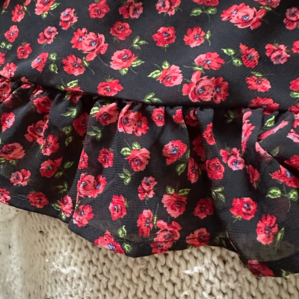 Black and Red Floral Dress - Picture 7 of 7